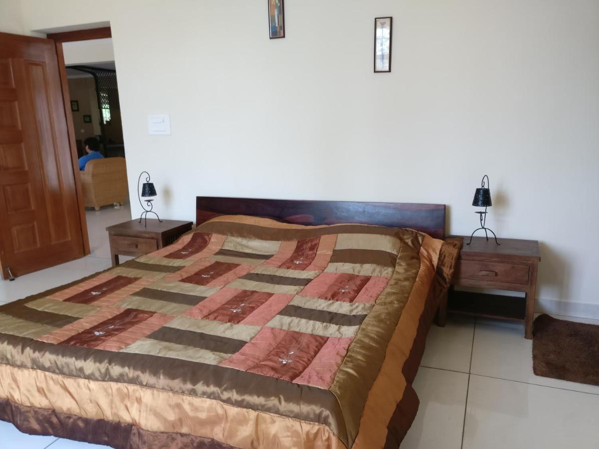 Robin Woods Homestay サクルシュプール エクステリア 写真